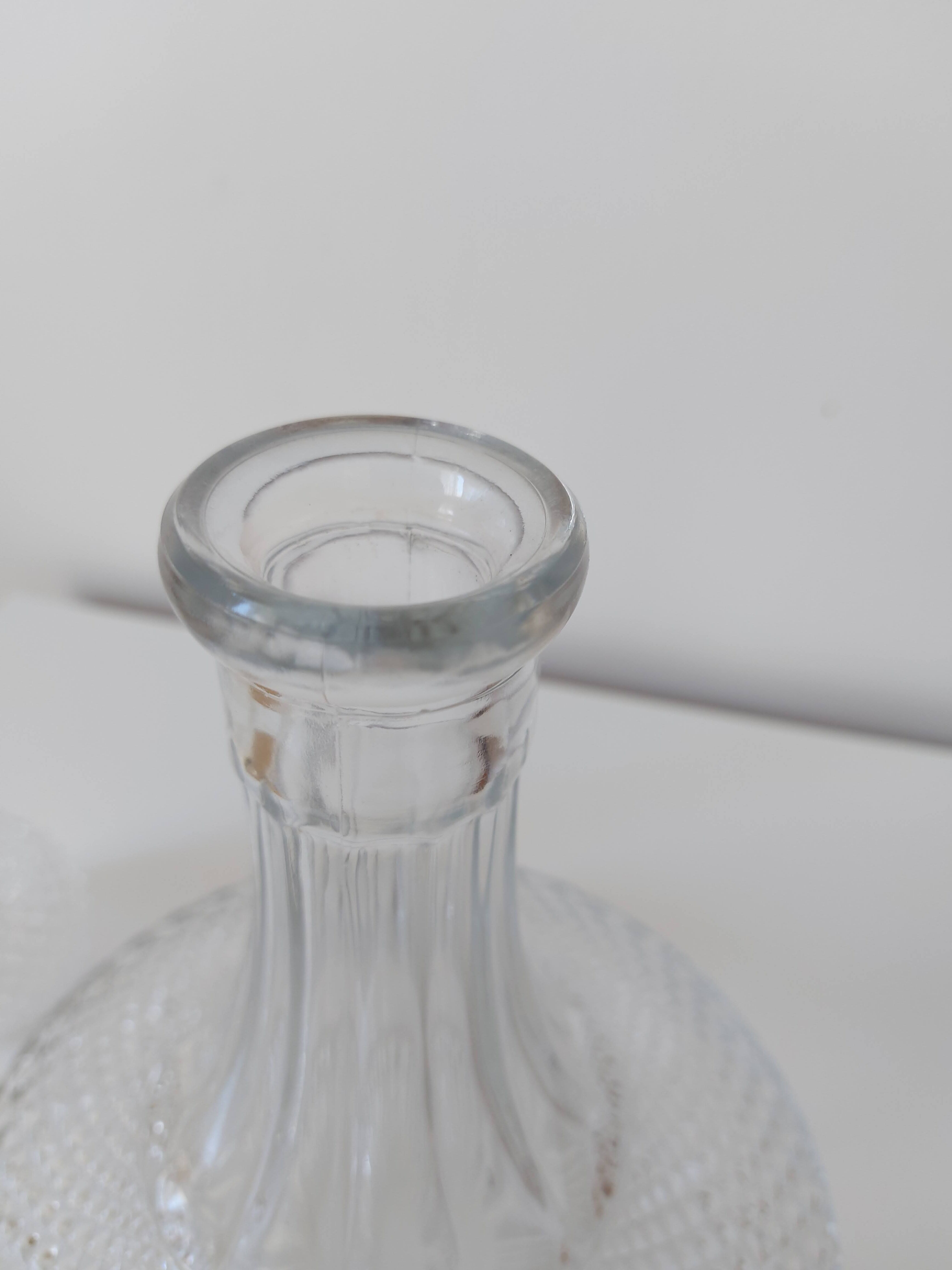 Chiseled glass decanter