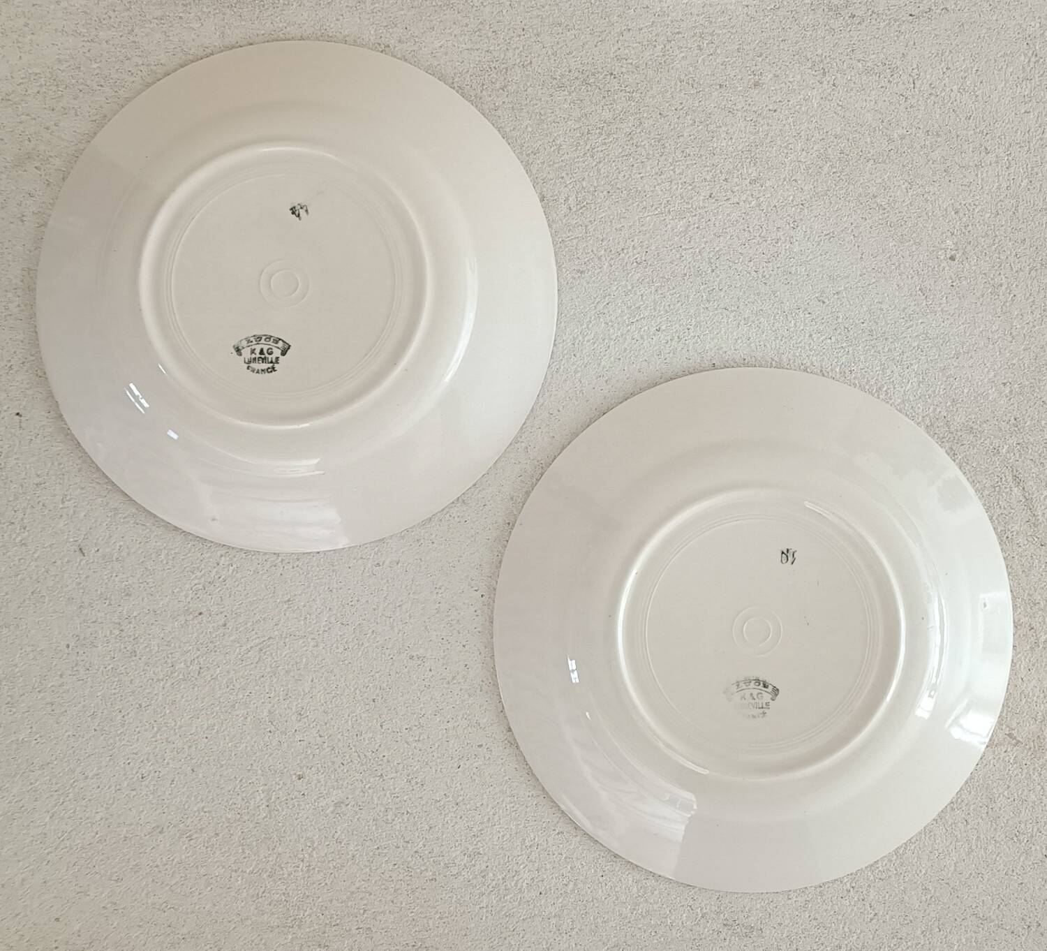 2 Lunéville Art Deco iron earth plates