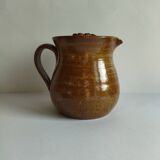 Enameled stoneware pitcher with ice cube tray - vintage