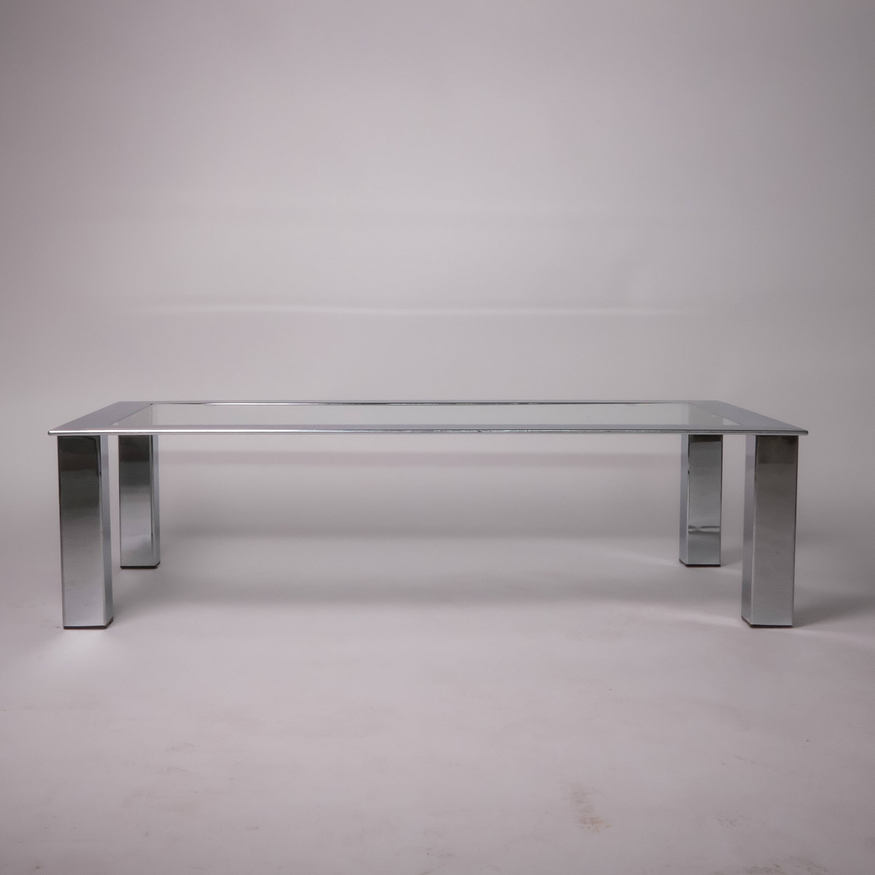 Table basse moderniste en acier chromé et verre, France, Belgique 1975