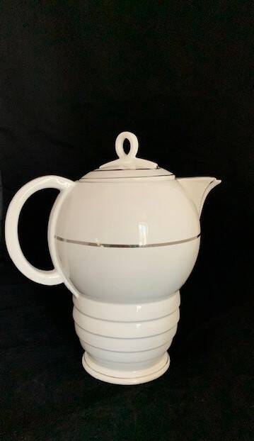 Large Art Deco teapot stamped “Czechoslovakia”