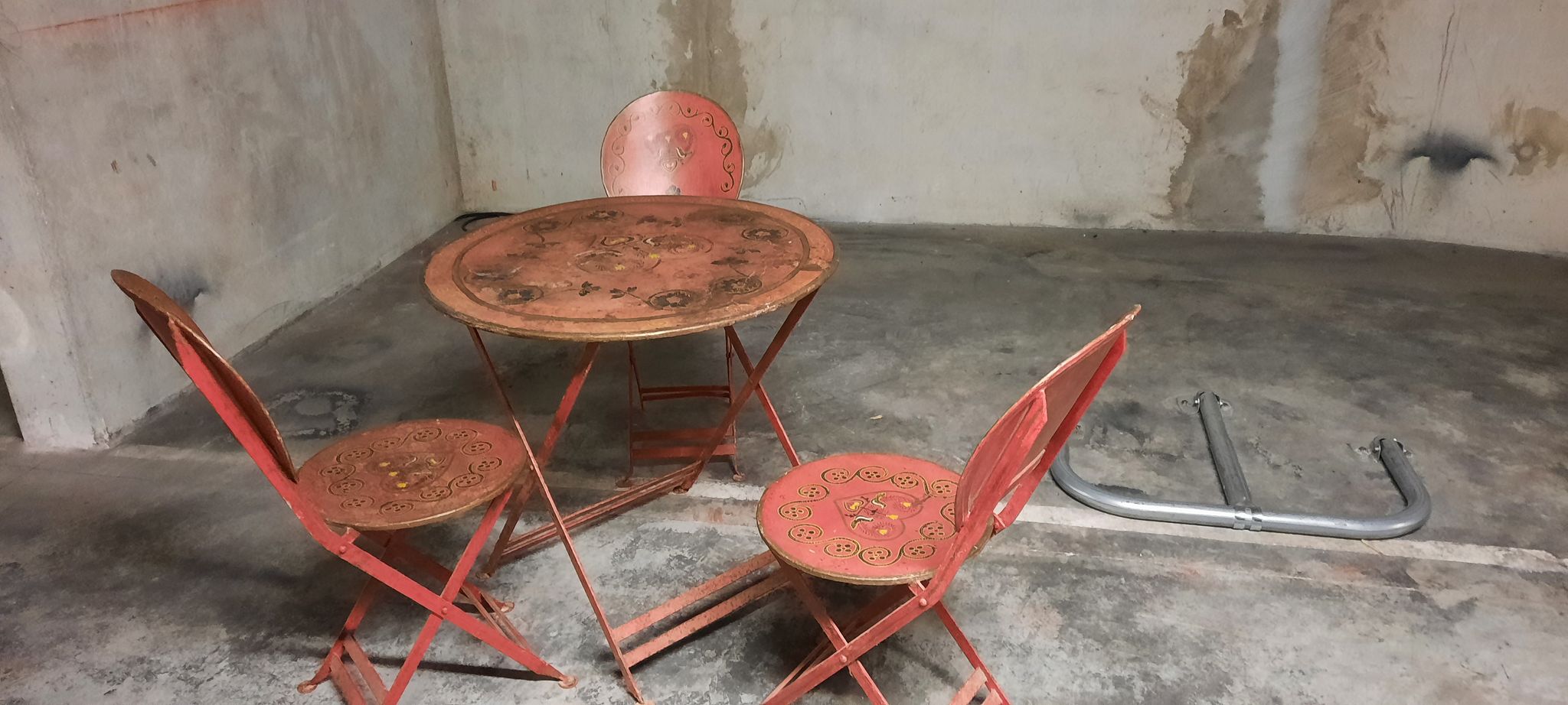 Sheet metal table and chairs