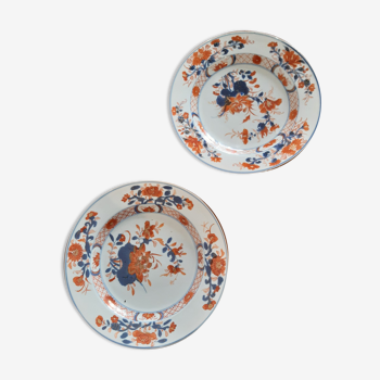 Paire d'assiettes motif floral bleues et rouges