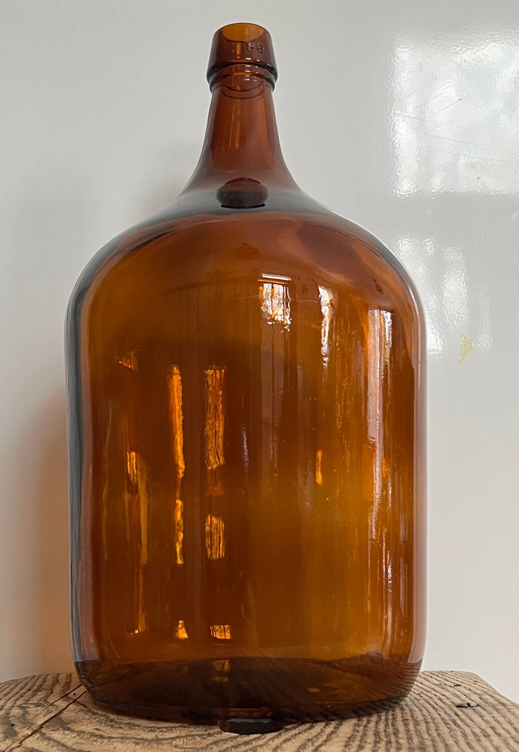 Give me amber Jeanne.