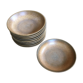 Series of 10 sandstone soup plates