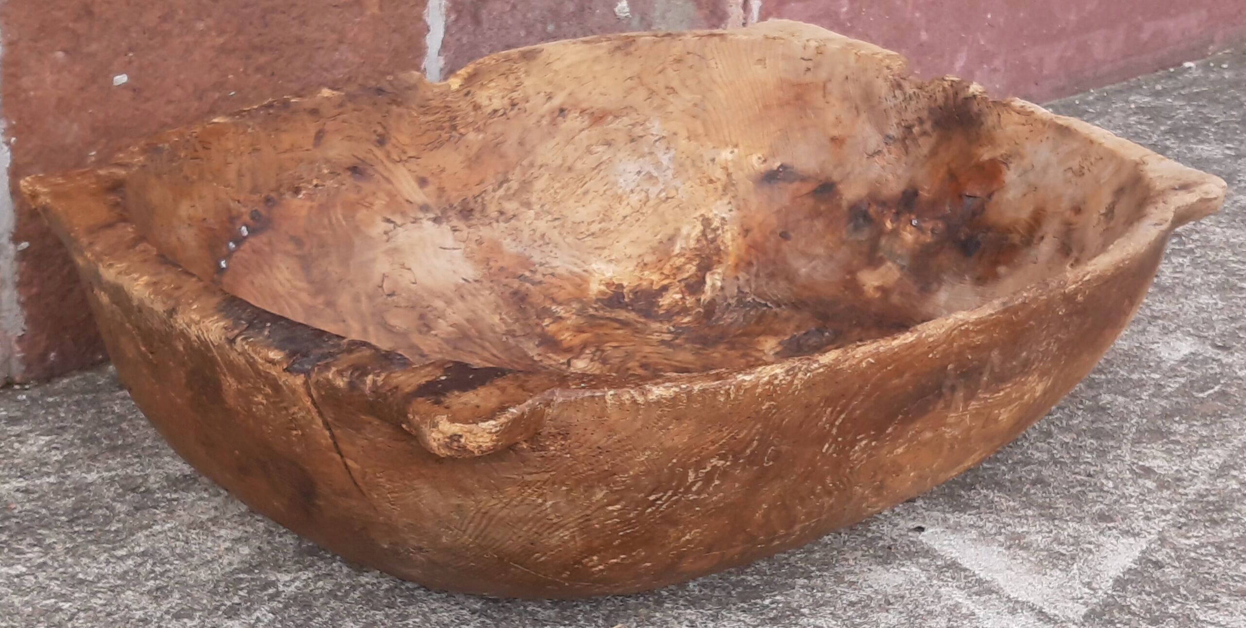 Old XXL planter or solid wood planter.