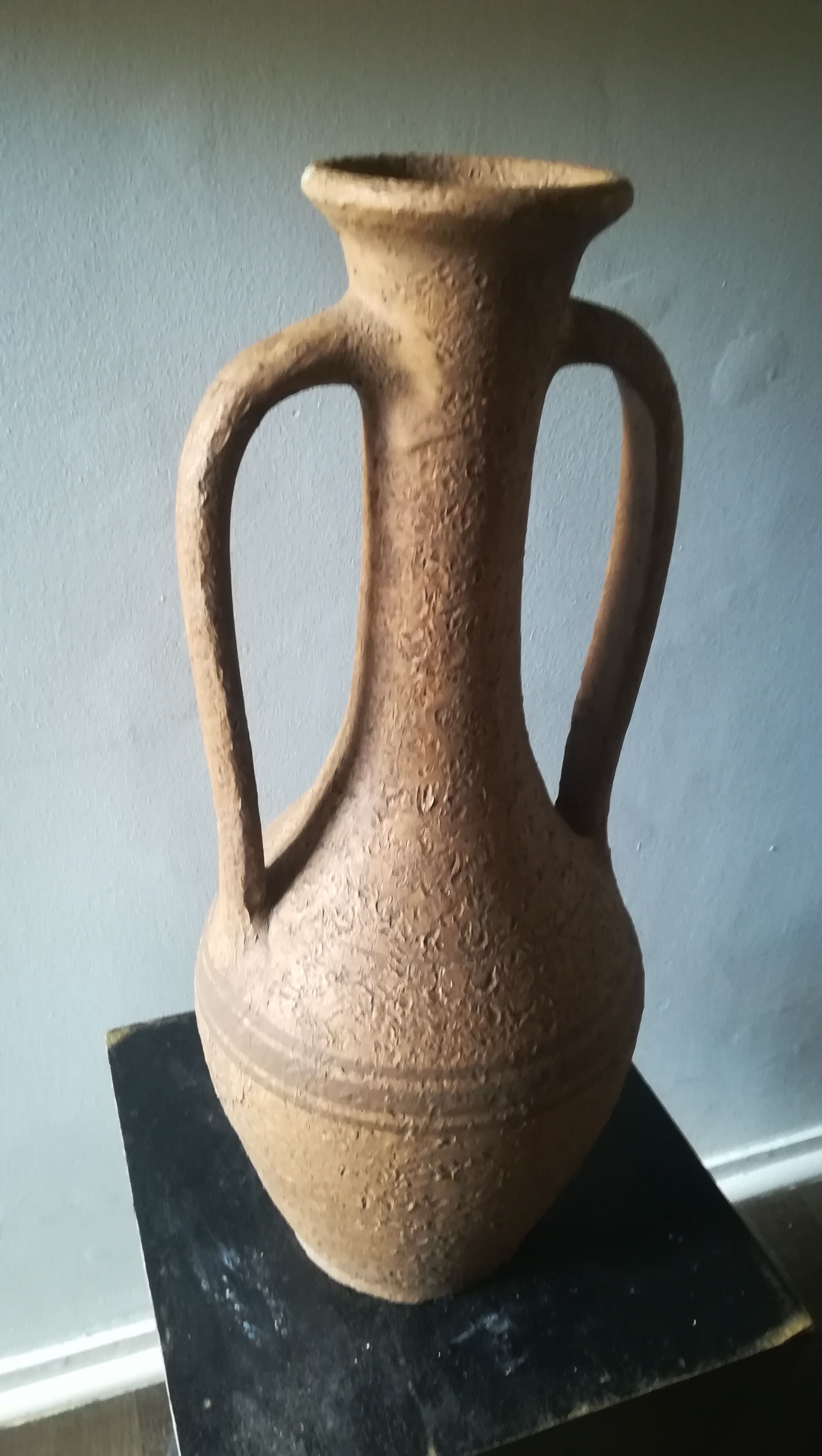 R & M of Valencia, the barn at the potters, vase with 2 handles.