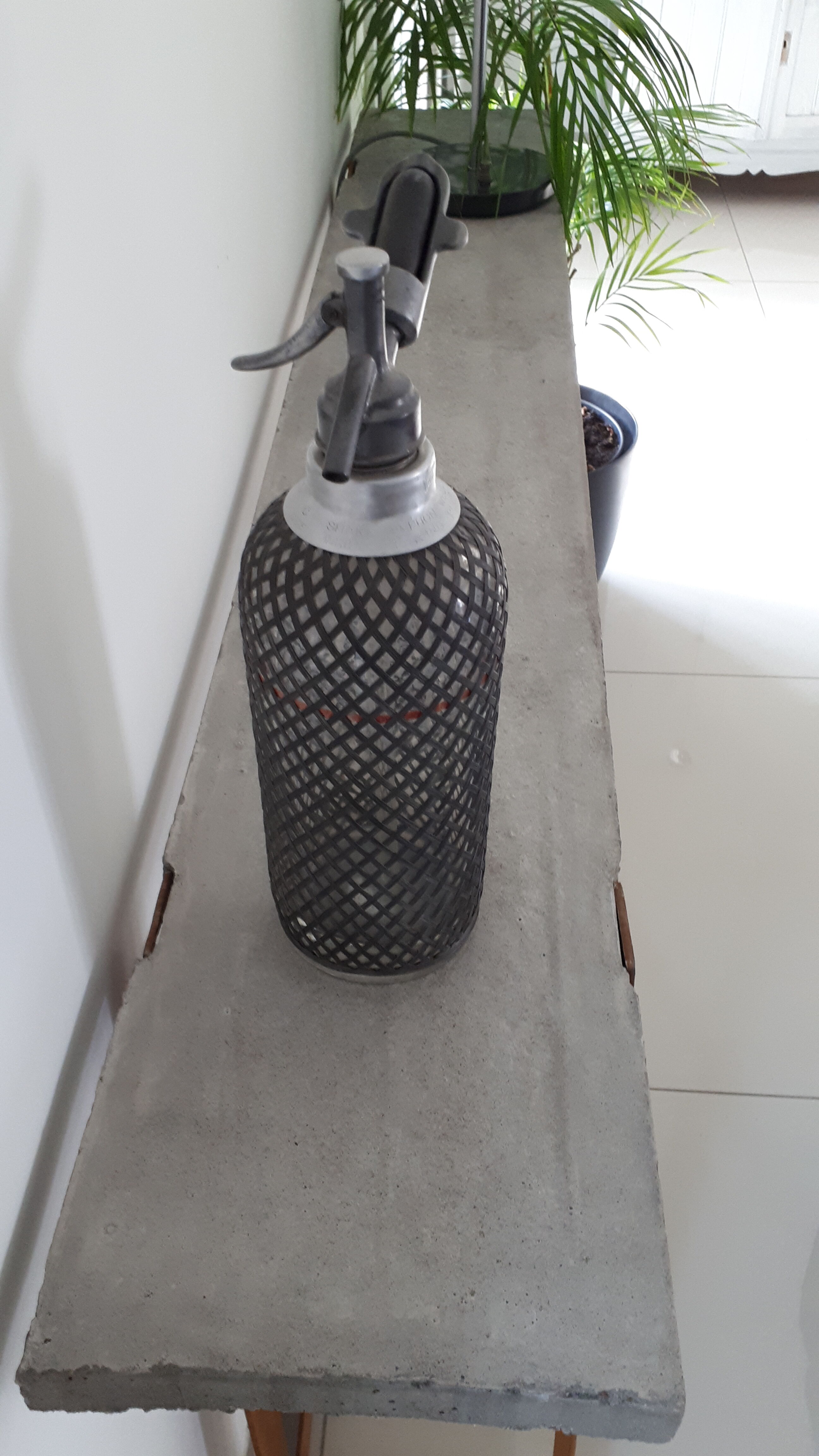 Console design vintage concrete steel corten