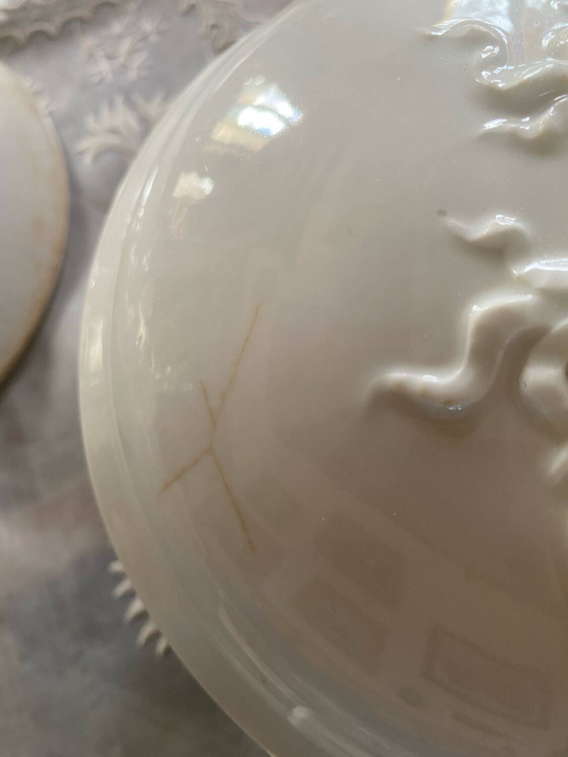 Small porcelain soup tureen with bamboo patterns.