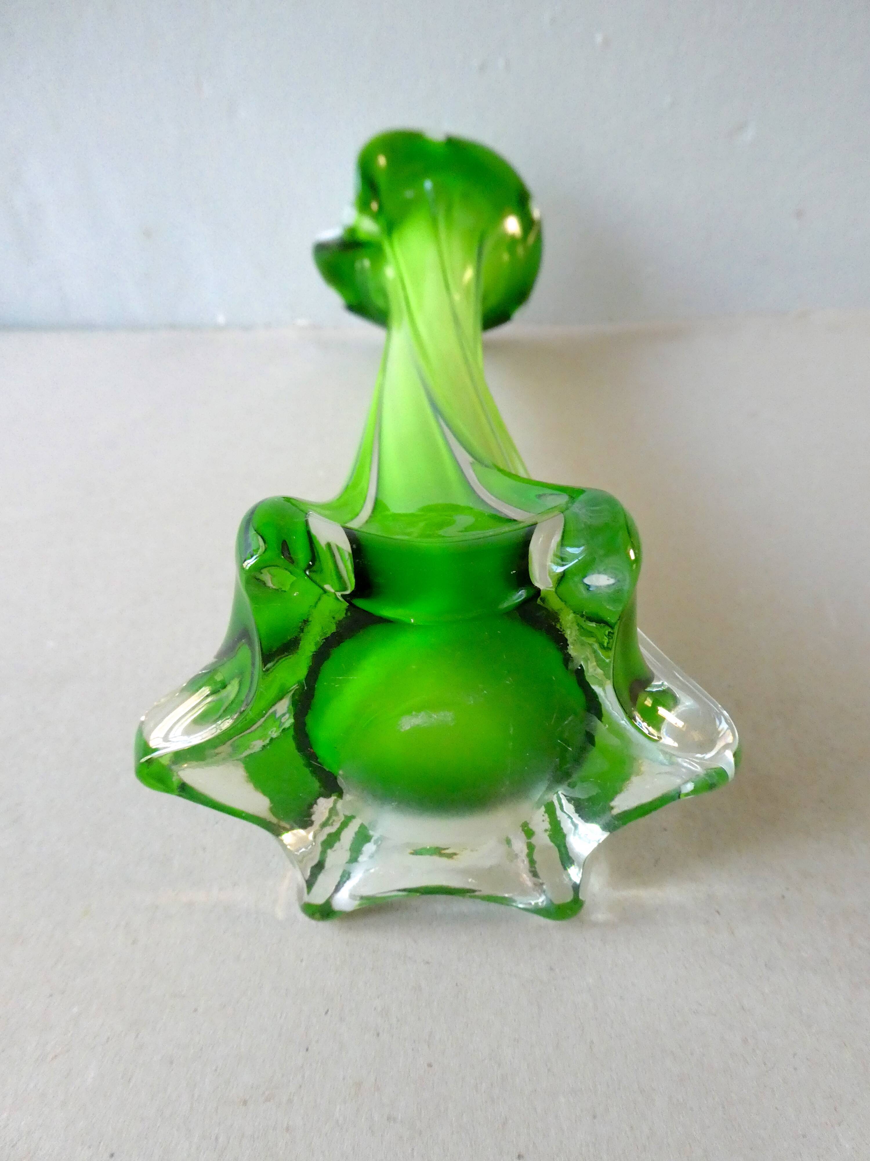 Corolla vase in blown glass, double layer green and white