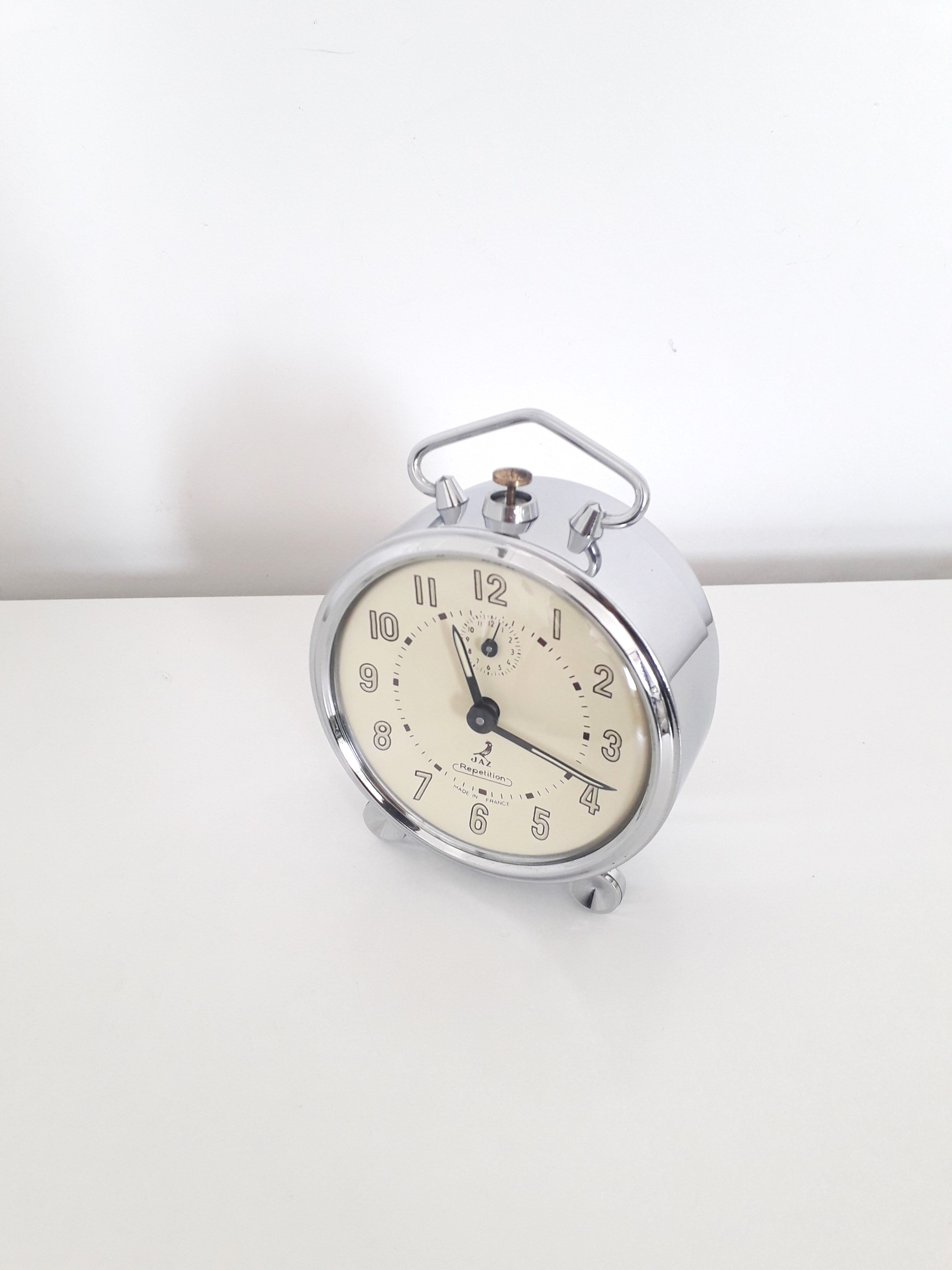 Old mechanical alarm clock jaz ruzic ''repetition'' chrome metal, 1965