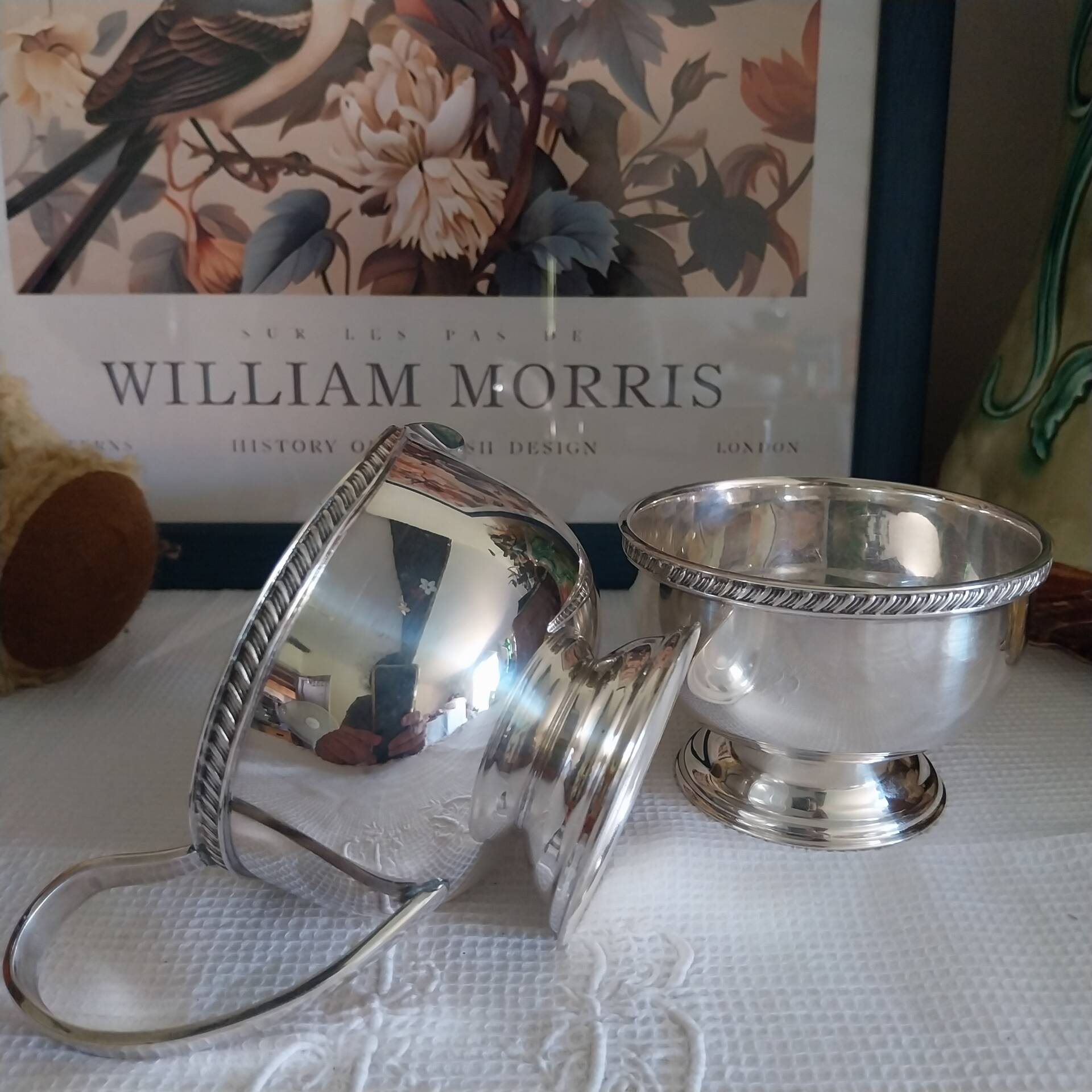 Vintage silver-plated sugar bowl and cream jug by Viners of Sheffield.
