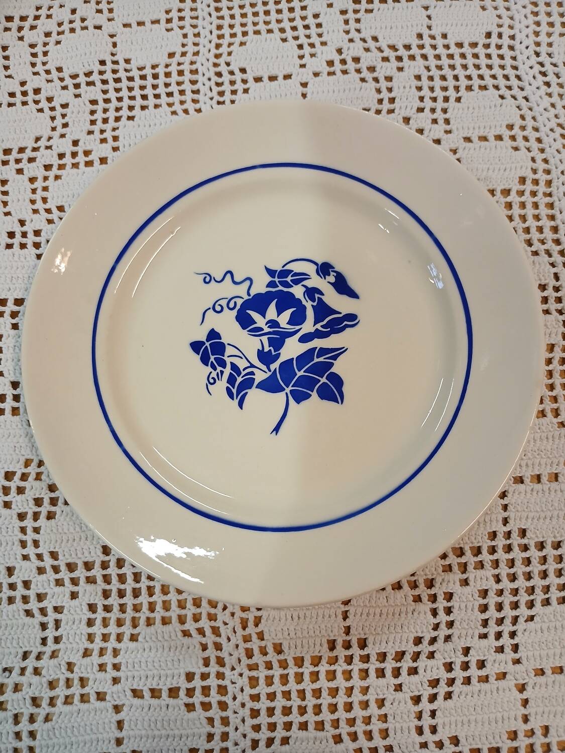 6 mismatched antique dinner plates