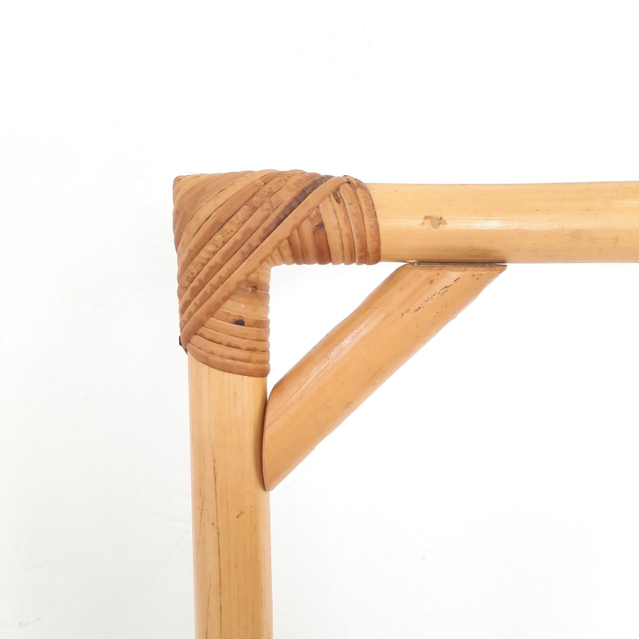 Deux porte-manteaux en bambou vintage