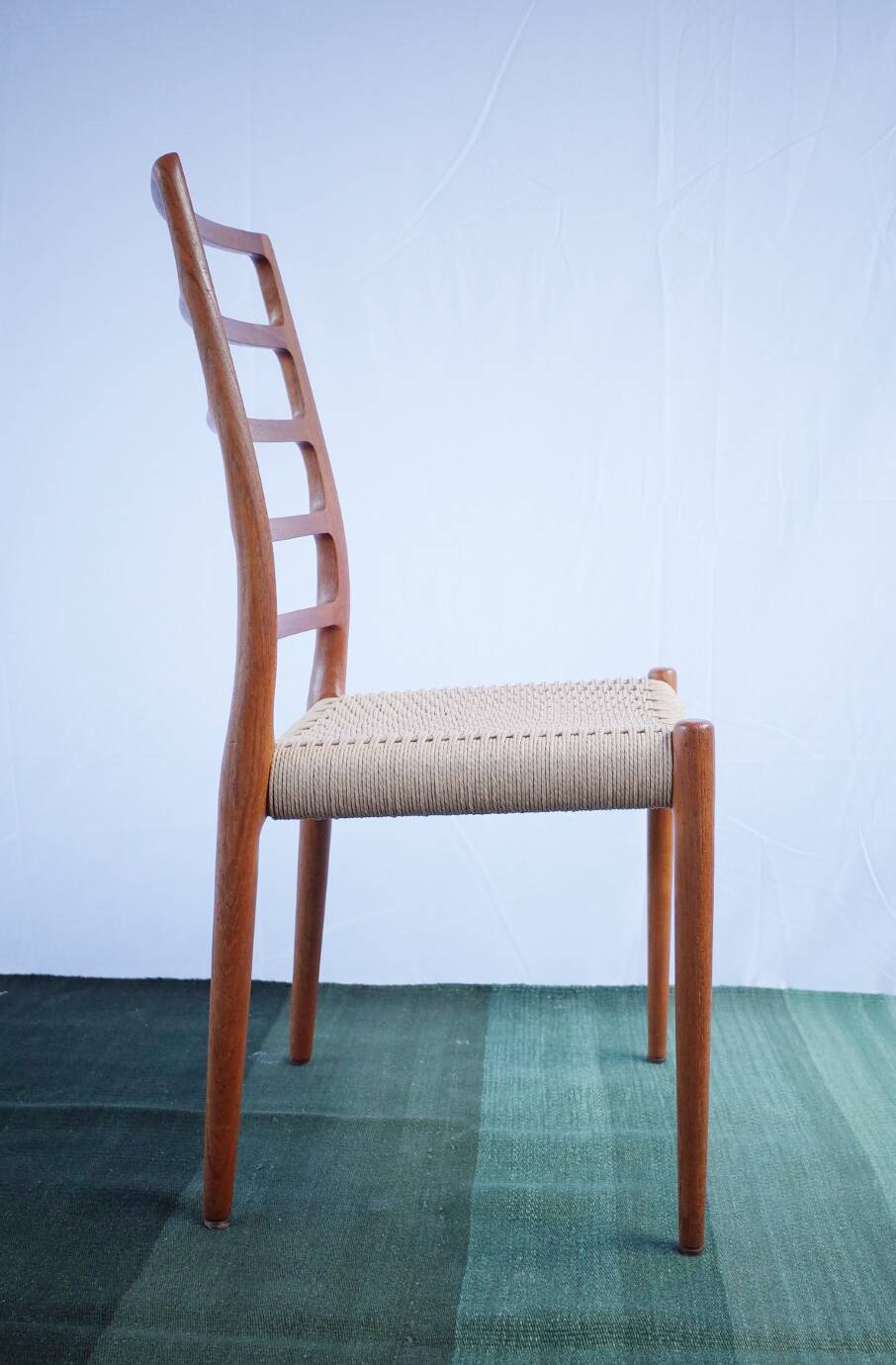 4 x danois Niels O. Møller sur teck, modèle 82