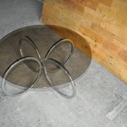 Vintage tubular coffee table in chrome with a transparent glass top, Mid-Century style 1960s.