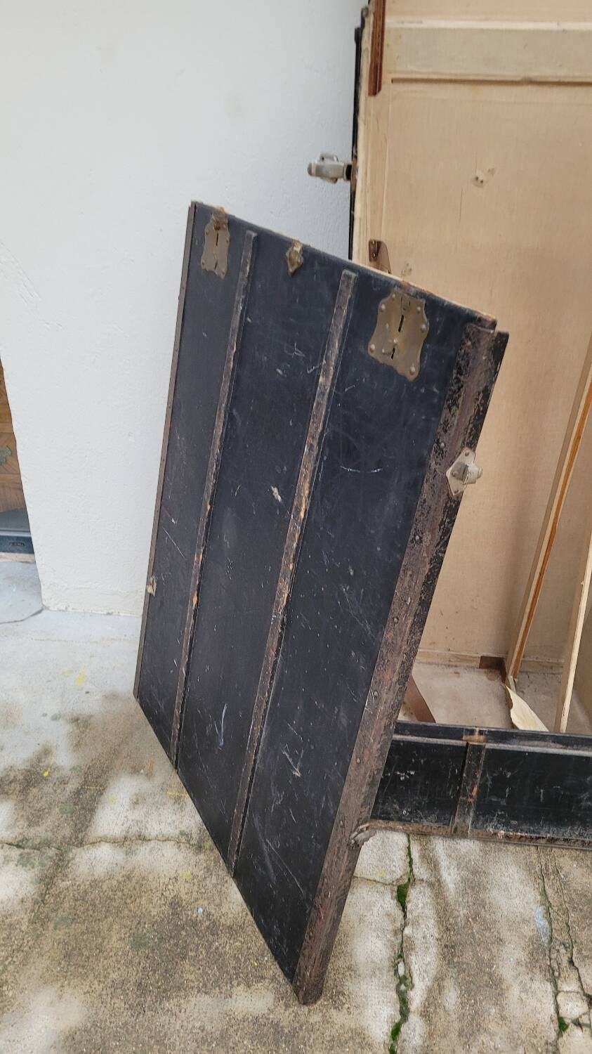 Malle cabine de la marque "La Malle Bernard" Paris -1900s