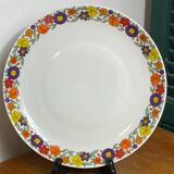 Two large round Bavaria porcelain dishes