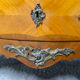 Commode Louis XV en marqueterie et marbre rose