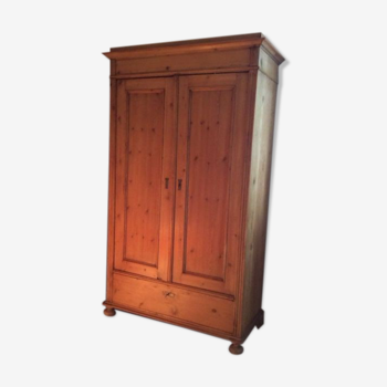 Armoire en bois massif d'if