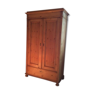 Armoire en bois massif d'if