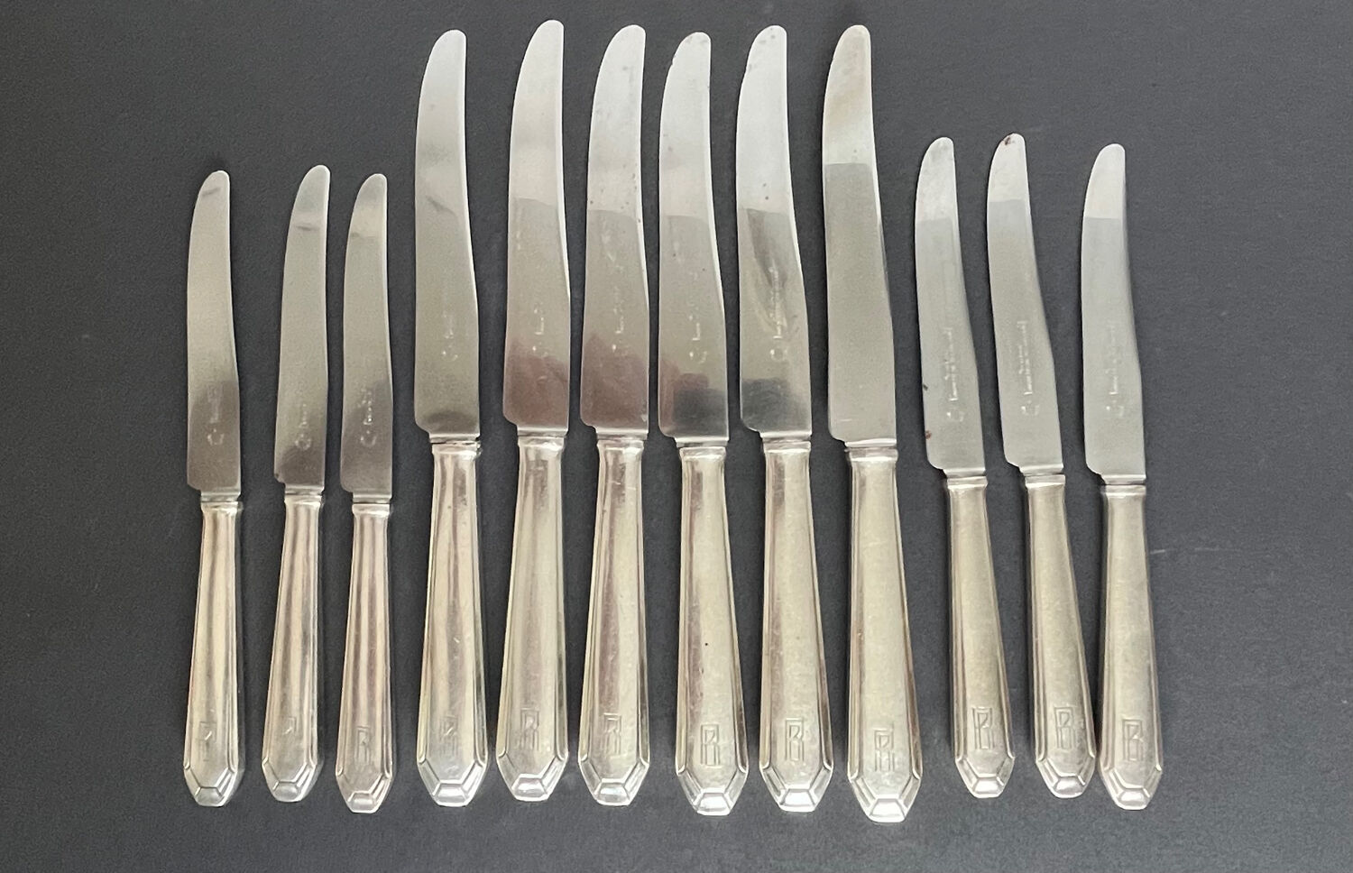 Set of 12 Wiskemann knives