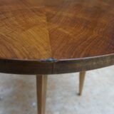 Guéridon ou table basse en noyer art déco.