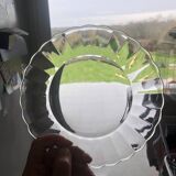 Duralex dessert plates in the shape of a daisy flower, transparent glass