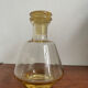 Carafe vintage en verre jaune