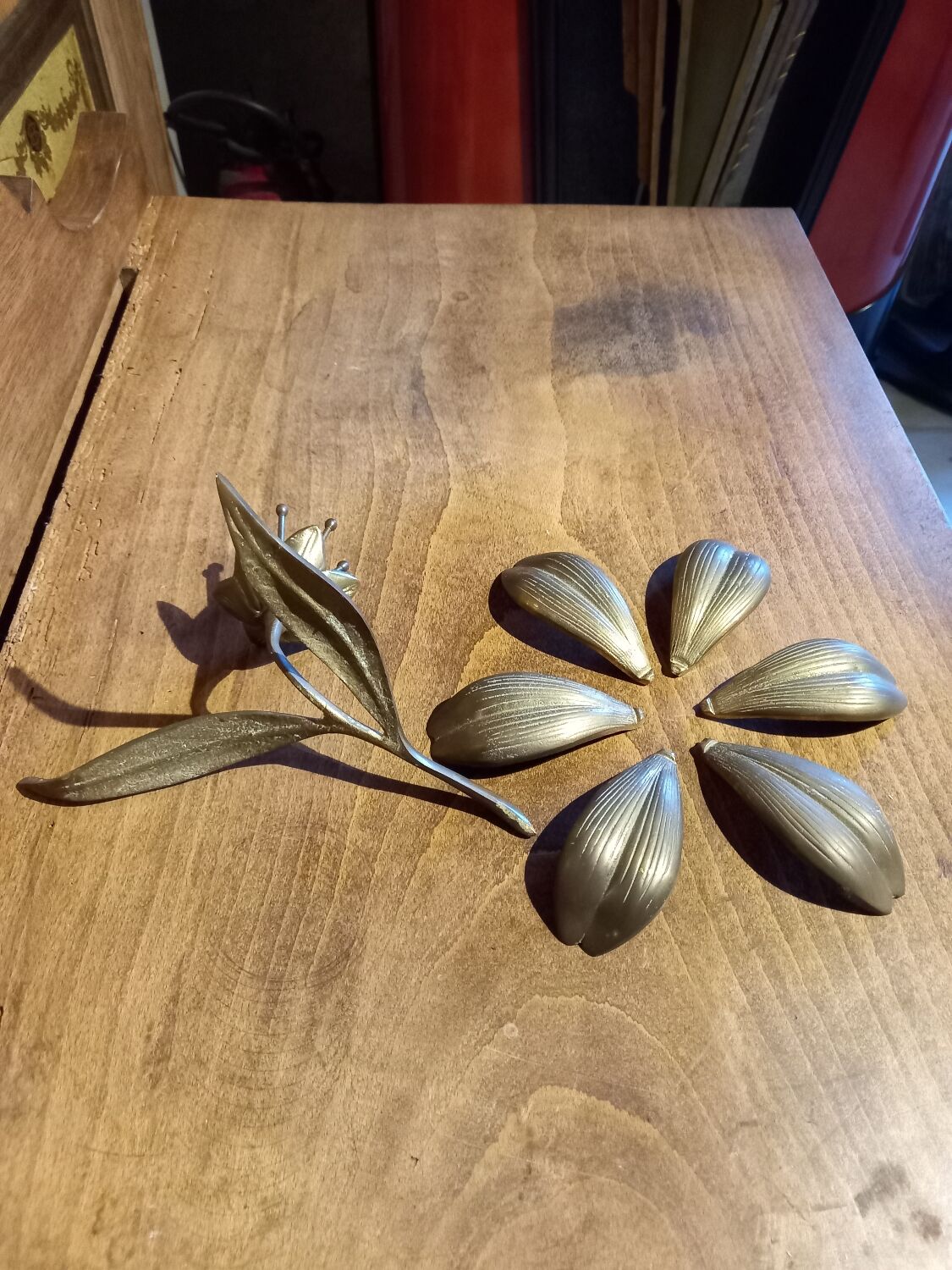 Vintage flower ashtray