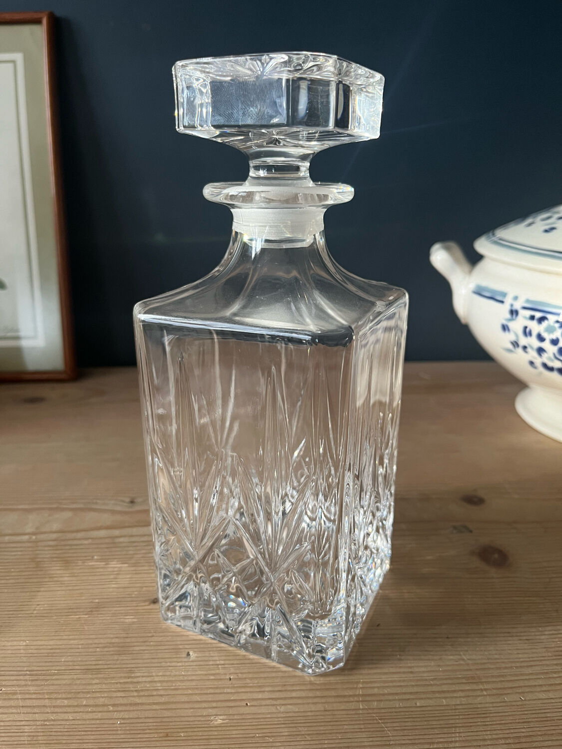 Crystal whisky decanter