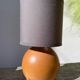 Lampe boule en bois tourné 1989o