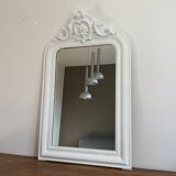 Late 19th century mirror with decorated pediment