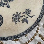 Ironstone cake dish "Marguerite" Large deposit