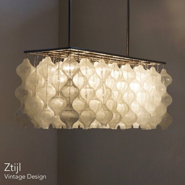 Lampe suspendue Tulipan avec 162 éléments en verre, Autriche années 1960   Objet unique