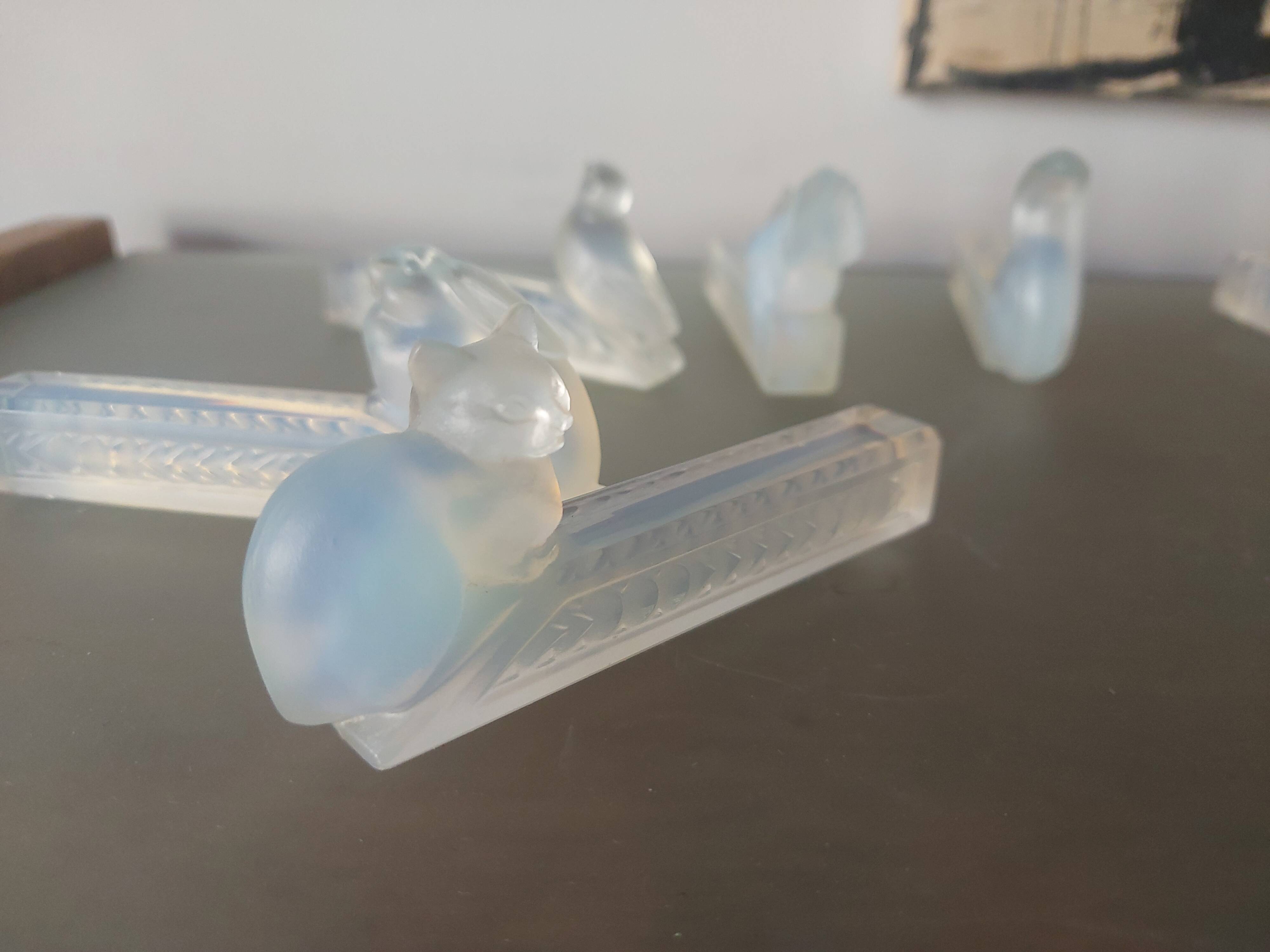 9 doors art deco knives in opalescent glass, bestiary.