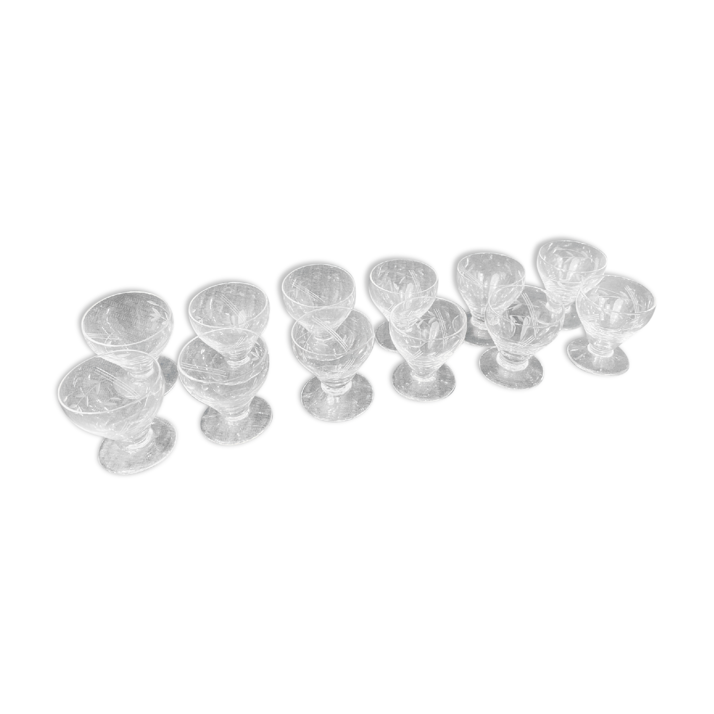 Set of 12 hand-sized crystal glasses with flower decoration