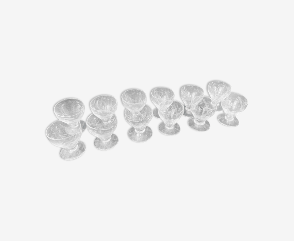 Lot de 12 verres en cristal tailles main à décor fleur