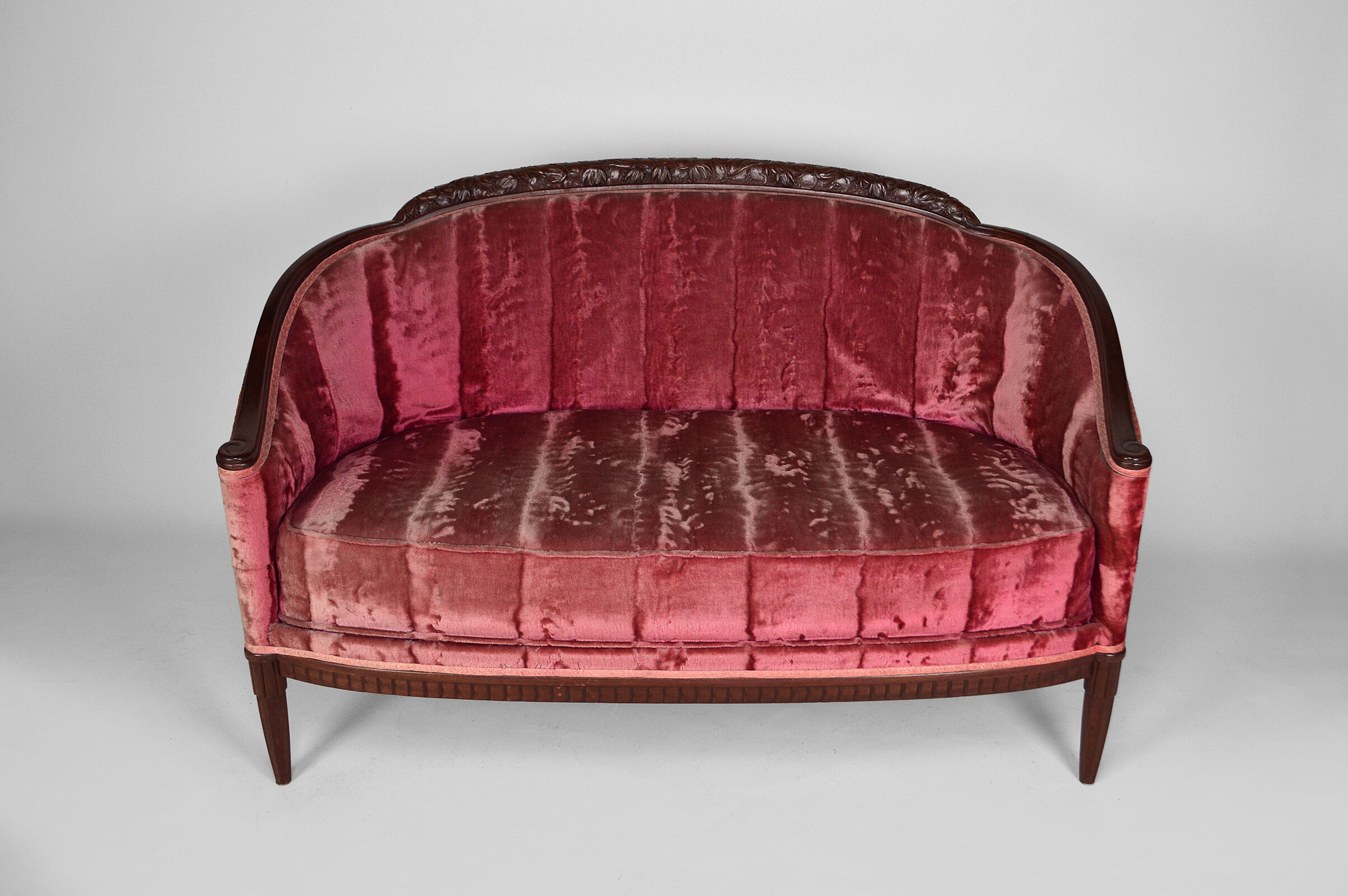 Art Deco Salon by Paul Follot in pink velvet, circa 1920