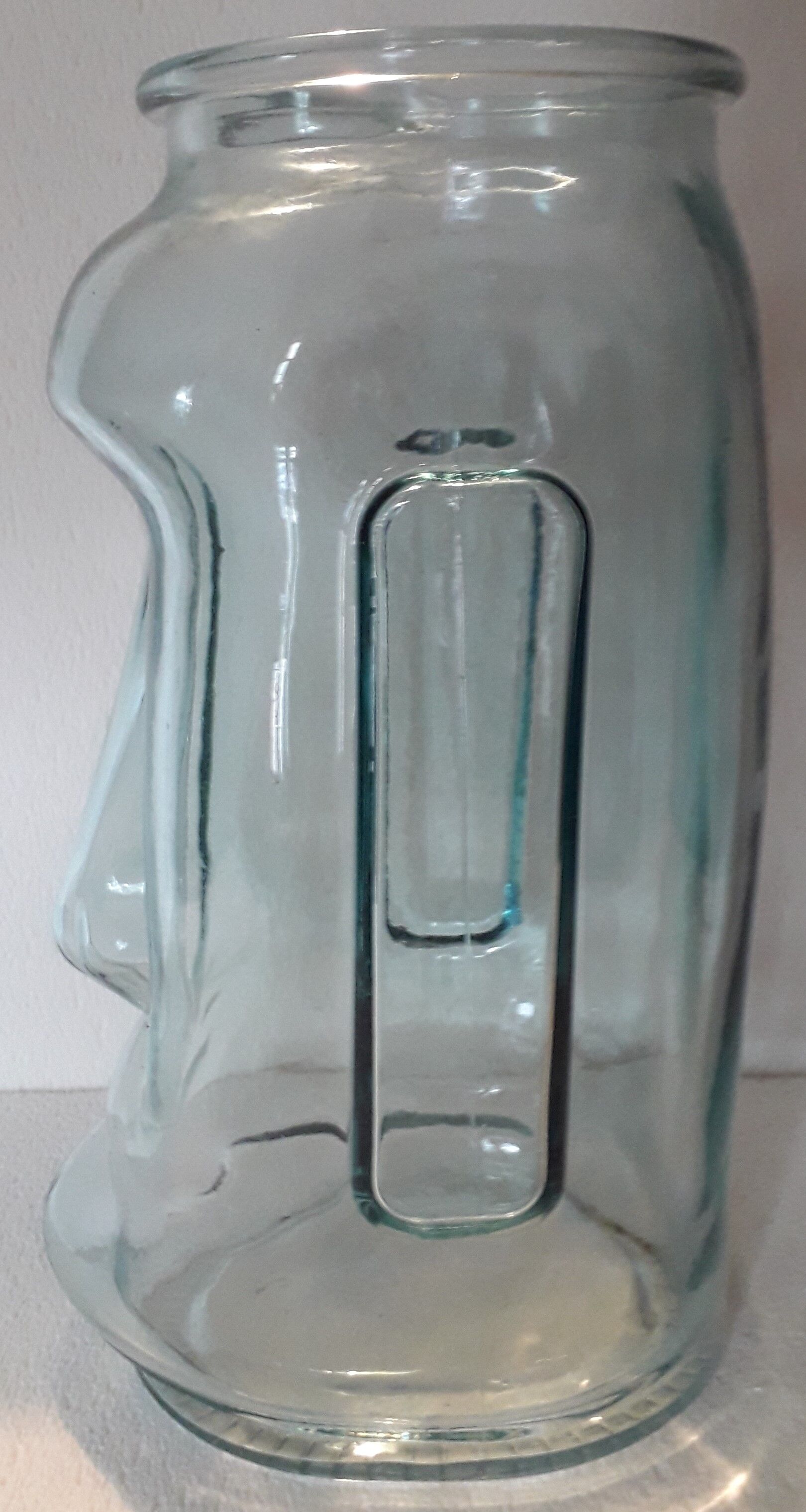 Vase moaï en verre transparent bleuté