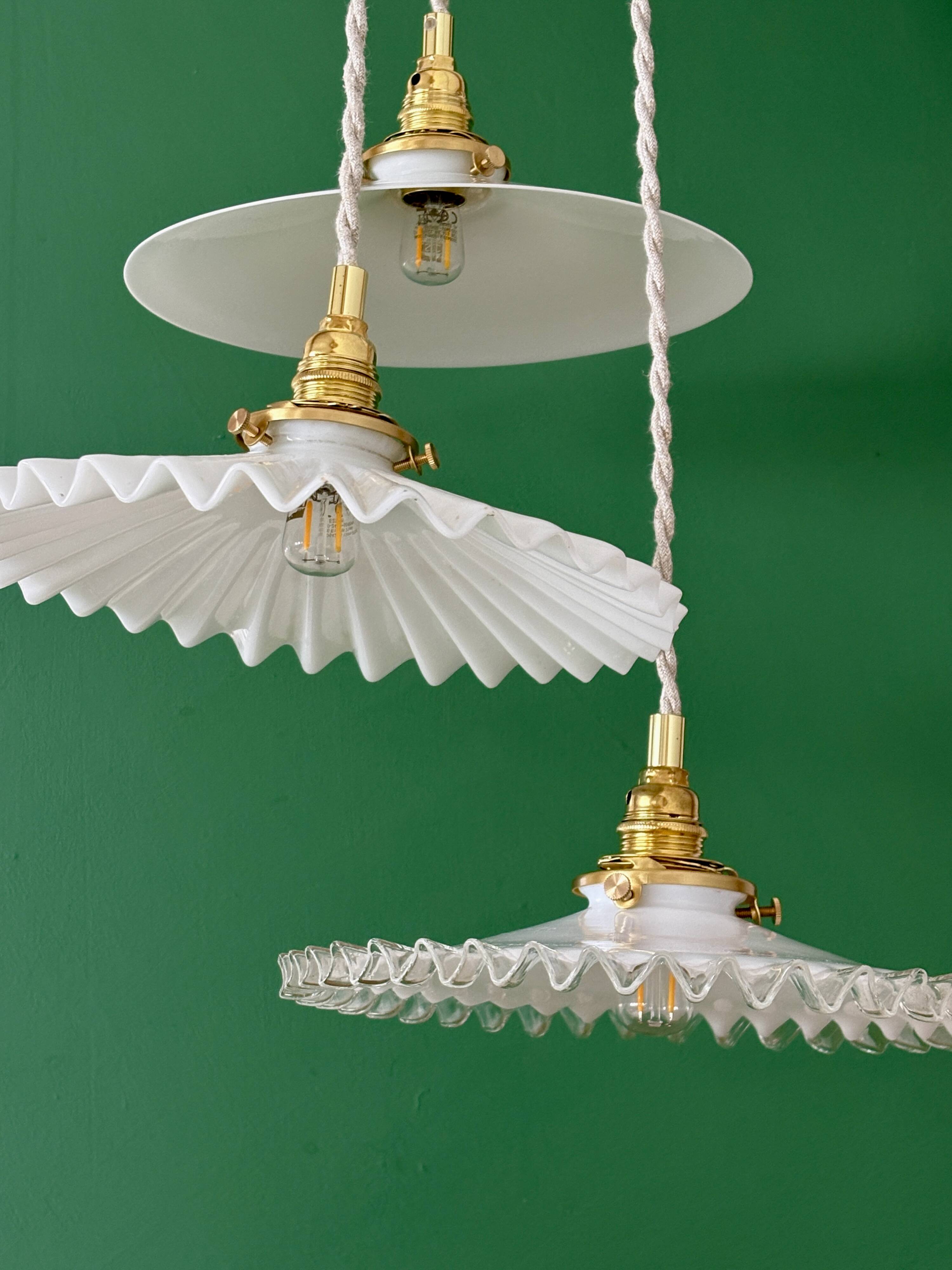 Vintage triple suspension lampshade in white opaline.
