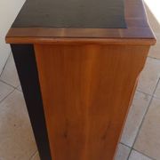 Louis XVI style chest of drawers in wood and cherry veneer.