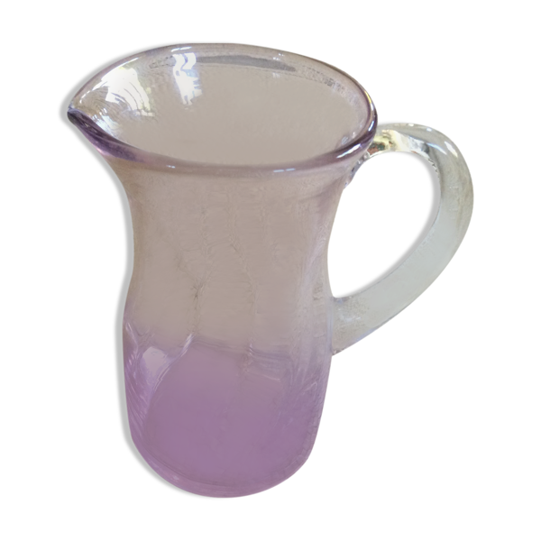 Pichet en verre rose