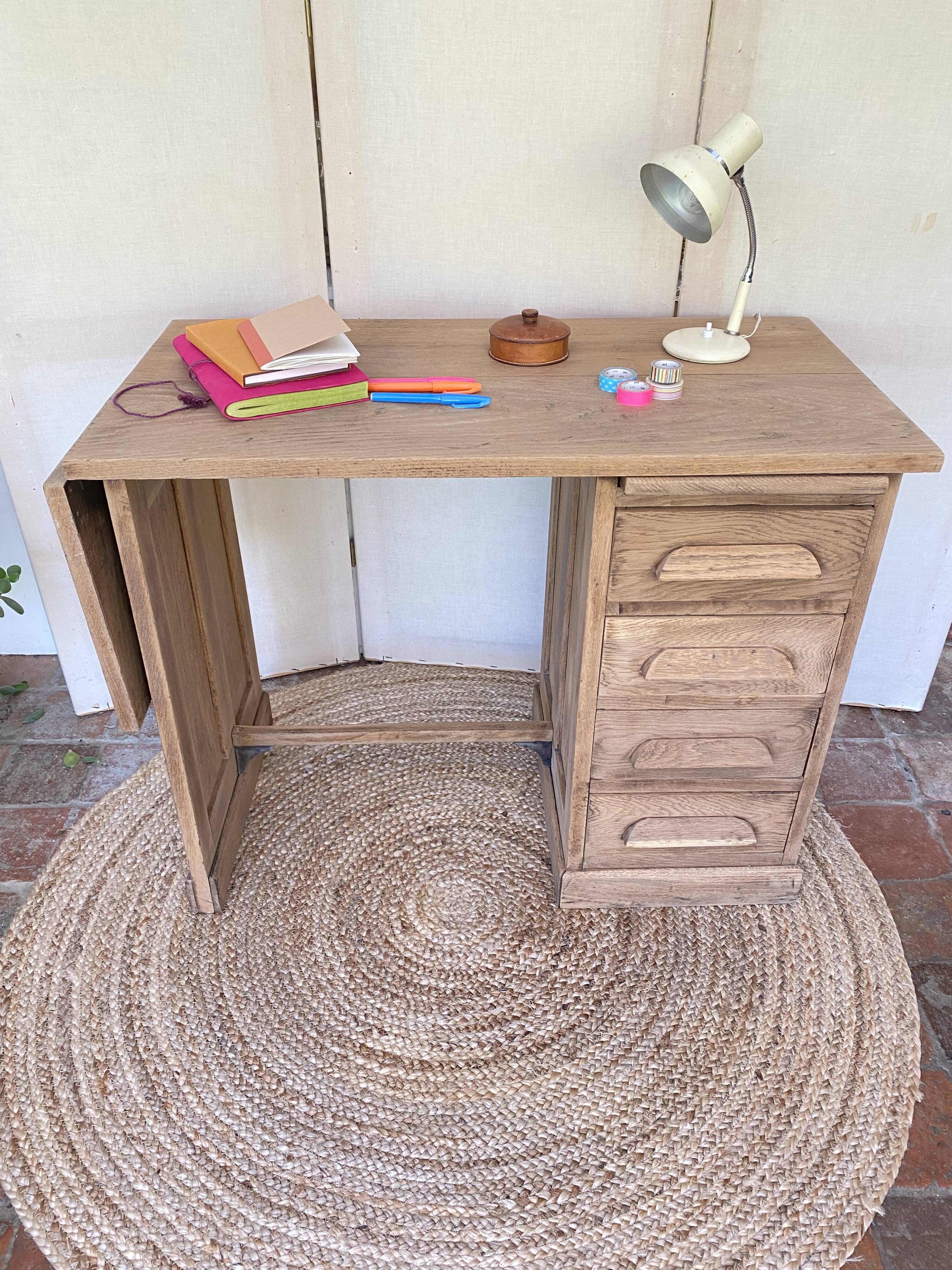 Child's desk