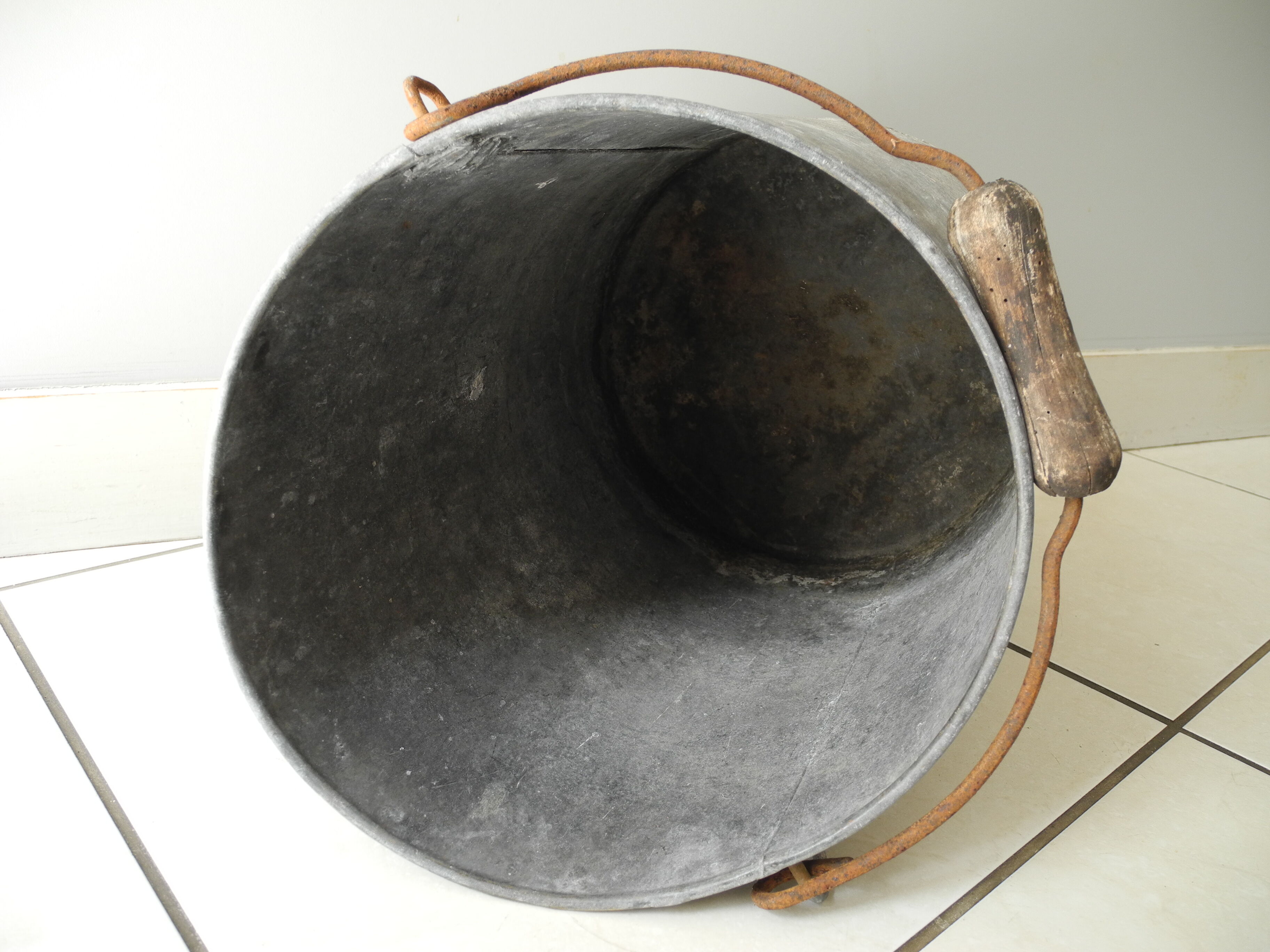Old bucket coal zinc old zinc coal bucket zinkkohleeimer rustic decoration