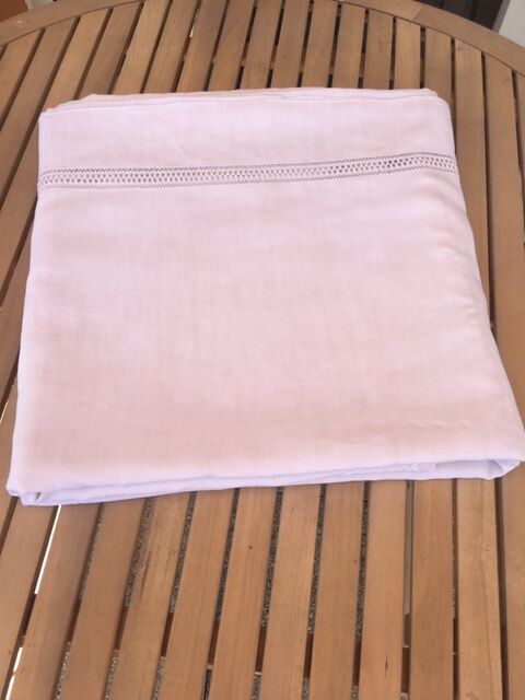 Antique linen linen linen large monogram AA and hand embroidered day lines