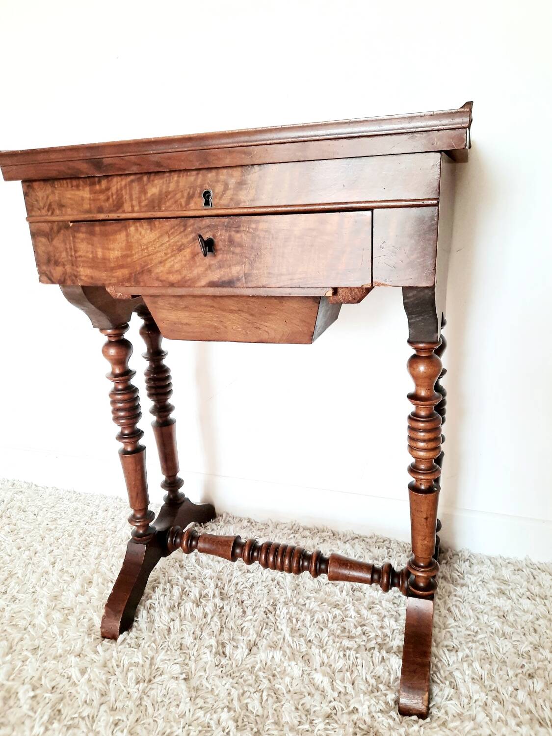 Small vintage cabinet/nightstand