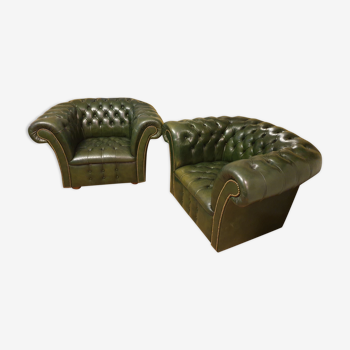 Paire de fauteuils Chesterfield vintage
