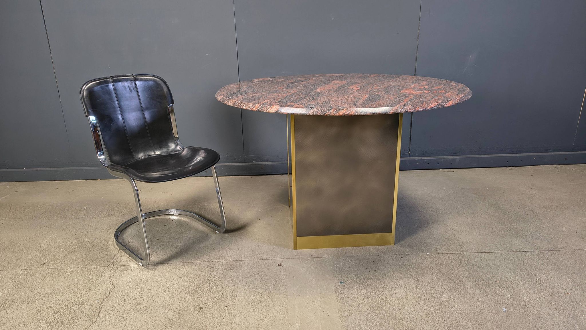 Table centrale en granit et laiton de Belgochrom, années 1970