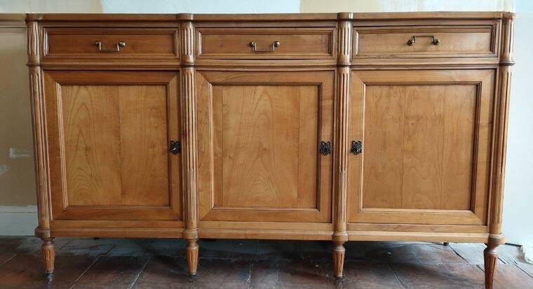 Low buffet in cherry wood